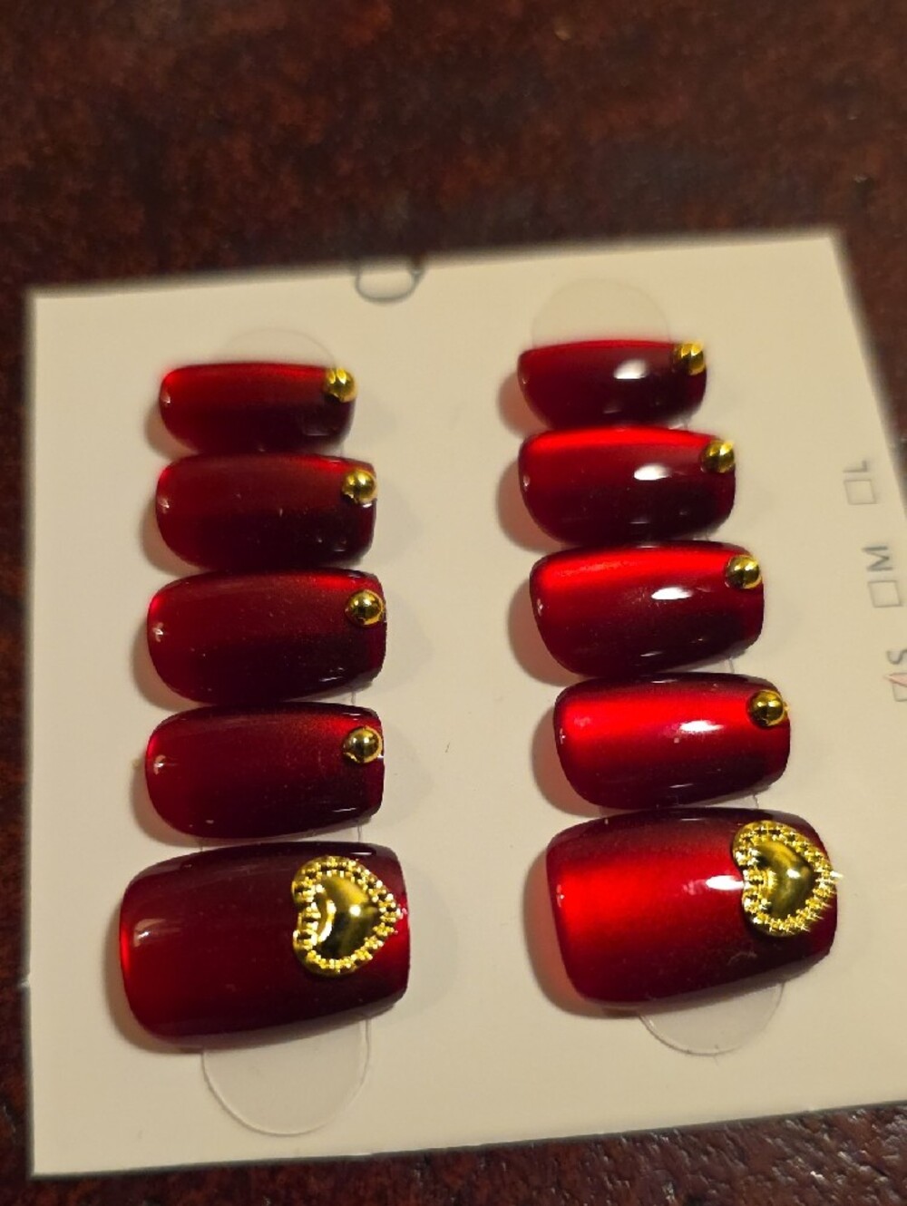 Red Heart Accent Press-On Nail Set - Size Small 2-8-7-8-10 - Picture 2 of 3